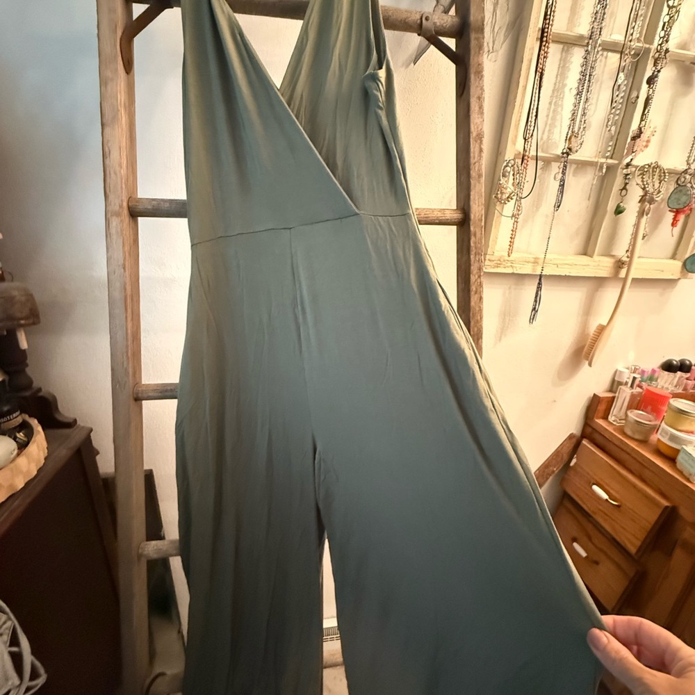 Elegant olive/sage Jumpsuit